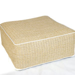 Pouf gonflable d'extérieur carré 58cm avec effet raphia, étanche, conçu par Deco-arts.fr, idéal pour mobilier extérieur.