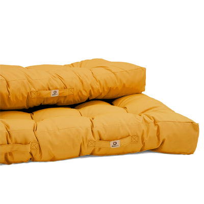 Coussins pour fauteuils et canapés Deco-arts.fr, palette 120x80 cm, jaune miel, imperméables et épais 15 cm, confort et style.