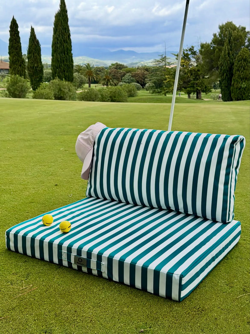 Coussins Deco Arts sur parcours de golf — élégance et confort — 2