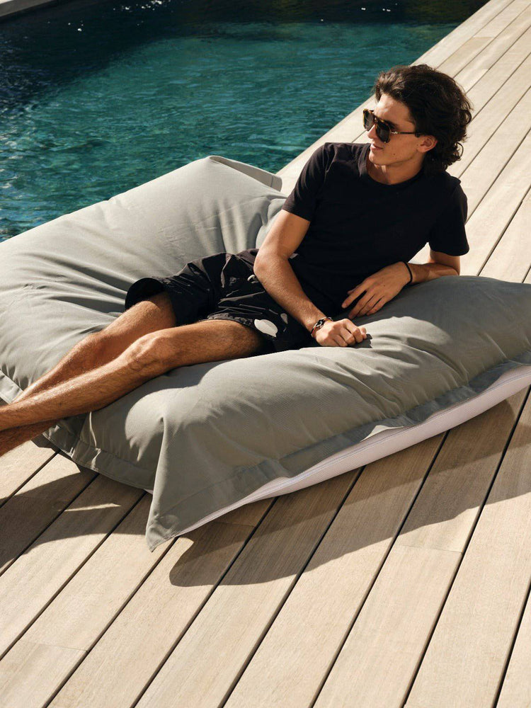 Beanbag Deco Arts Puf gigante: el mejor compañero de relajación acuática