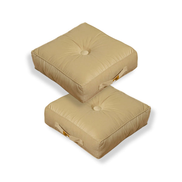 Deux poufs en velours crème 40x40 cm, épais 14 cm, pour intérieur, avec coussins de sol confortables.