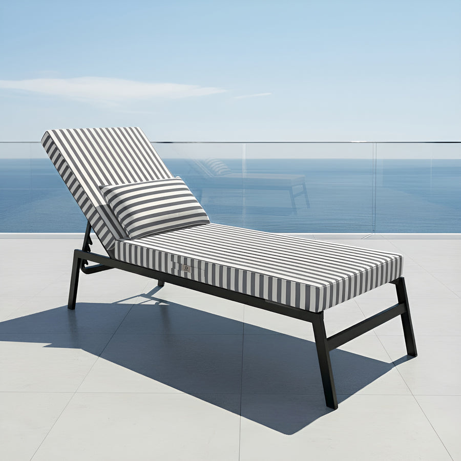 Matelas transat premium 190x60 cm, rayures gris foncé, épais 10 cm avec têtière, déhoussable pour bains de soleil.