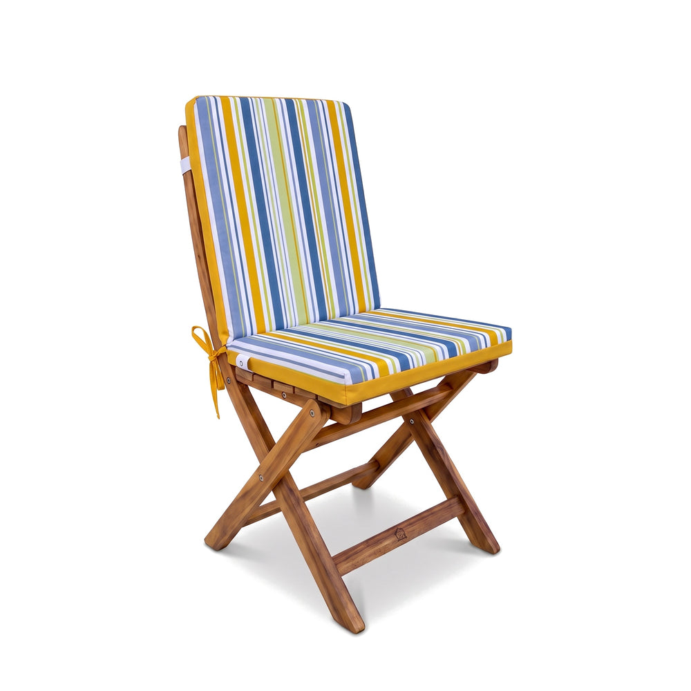 Cojín de silla de respaldo alto, Motivo Rayas Solares, en una silla plegable de madera
