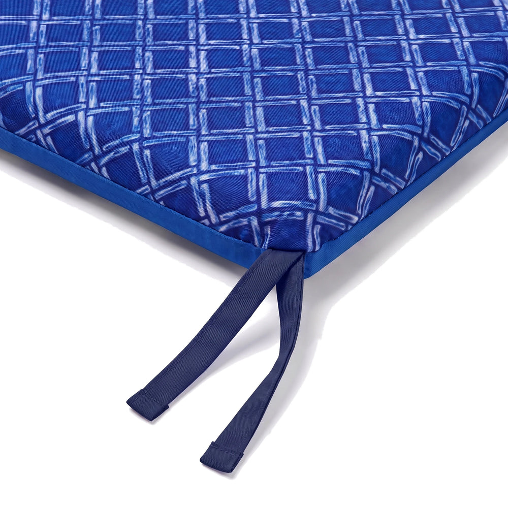 Cojín de silla 35x35 Motivo Náutico Azul – detalle del lazo