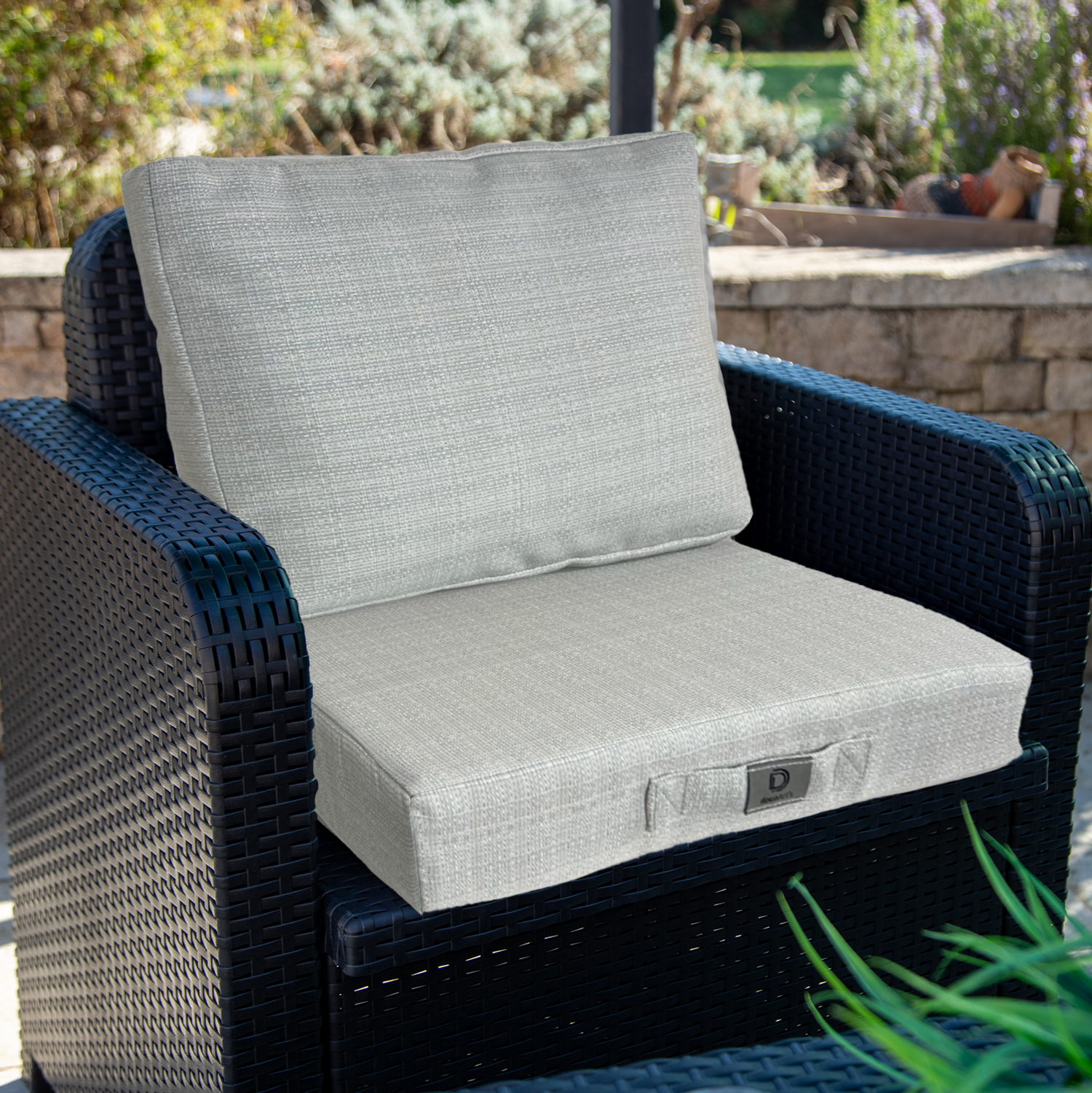 Coussins pour salon de jardin déhoussable 60x60cm Beige chiné turquoise - Deco-arts.fr