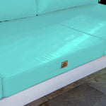 Ensemble de coussins de salon de jardin bleu Caraïbes, déhoussables et anti-UV pour fauteuils et canapés, 60x60 cm.