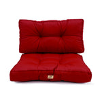 Coussins capitonnés rouges 60x60 cm, épais 15 cm, moelleux pour fauteuils et canapés, offrant confort et style.