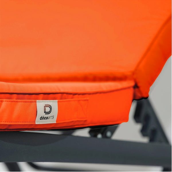 Matelas bain de soleil orange 185x60cm de Deco-arts.fr, déhoussable et imperméable, parfait pour transat extérieur