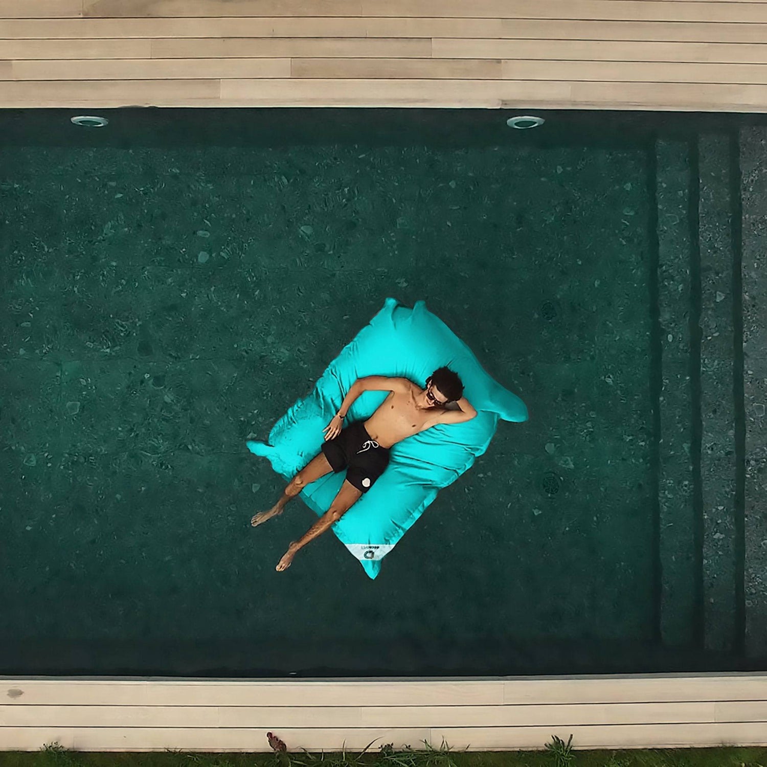 Housse pour Pouf Géant XXL 180x140cm Flottant pour Piscine - Bleu Caraïbes - Deco-arts.fr