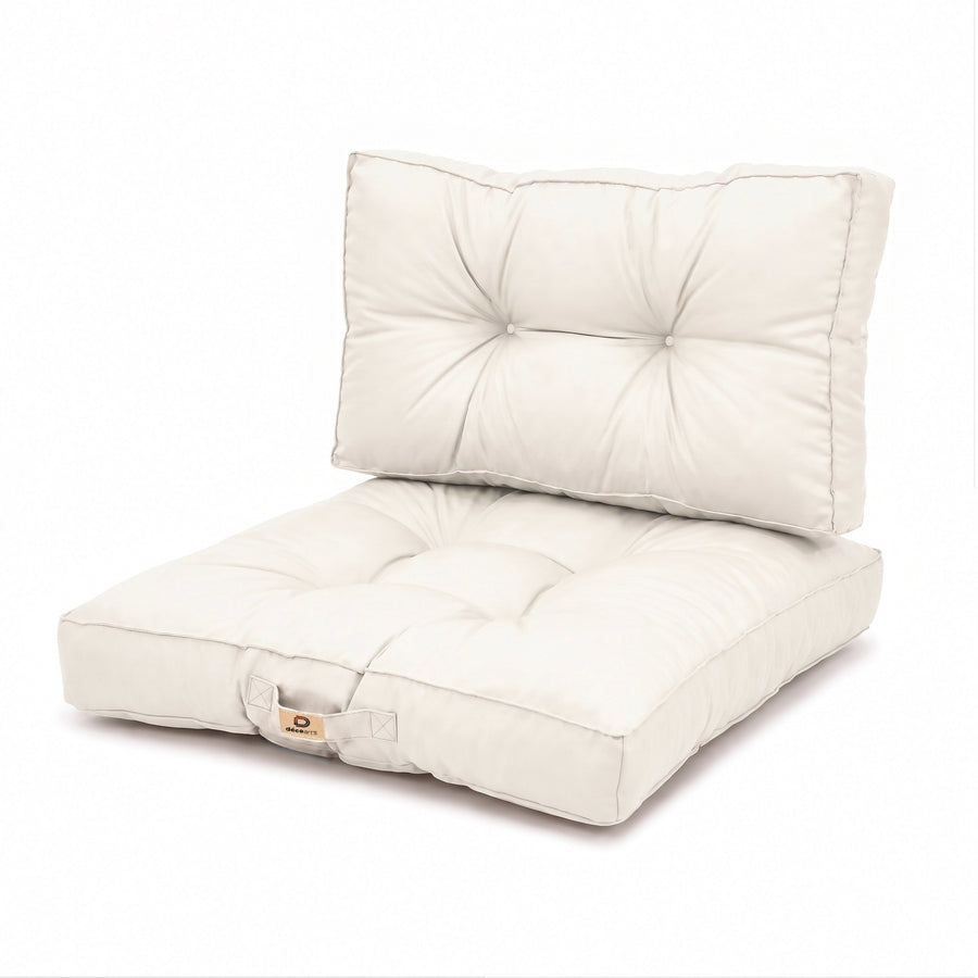 Ensemble coussins capitonné 50x50 Blanc Cassé, vue de trois quarts sur fond blanc